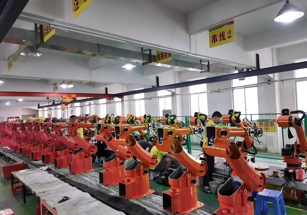 央视聚焦深圳宝安！博明机器人工业机器人厂家，以本土实力领跑广东智造