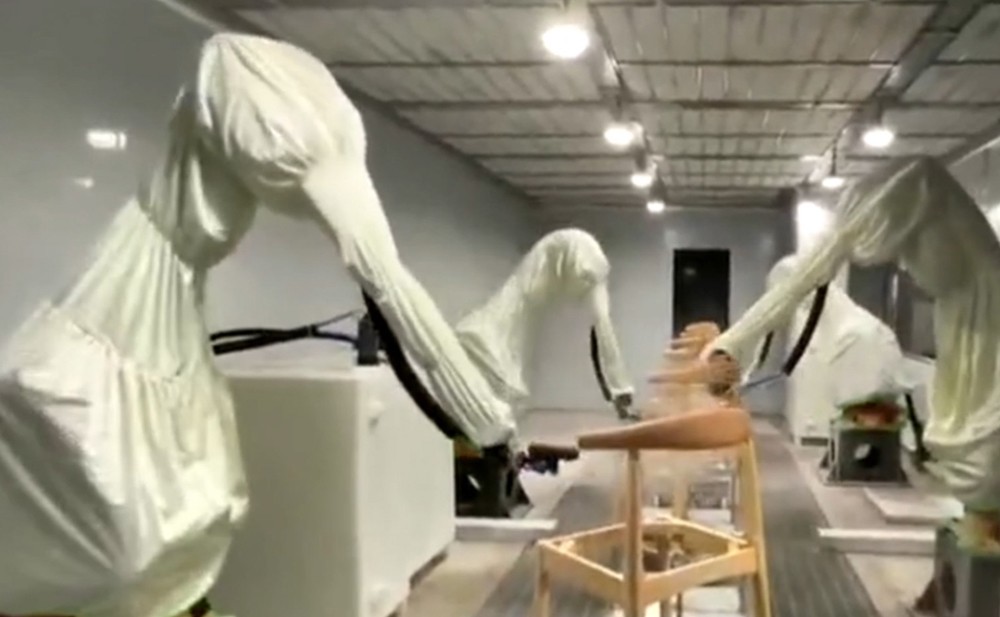 六轴喷涂机器人椅子喷漆流水线